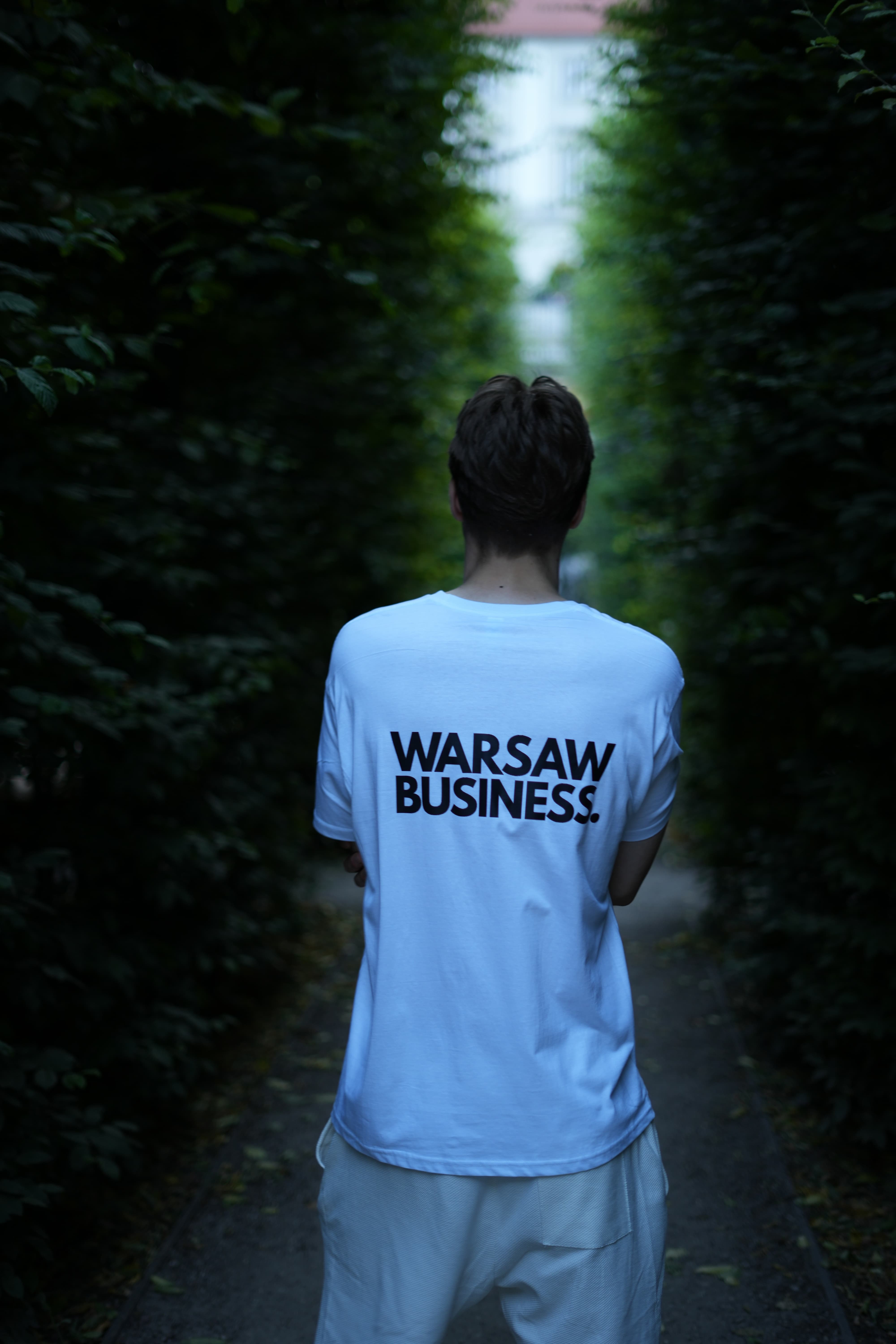 WARSAW BUSINESS. WHITE